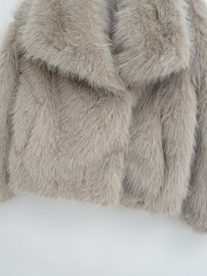 "ZOE" -  FAUX FUR JACKET (VIRAL)